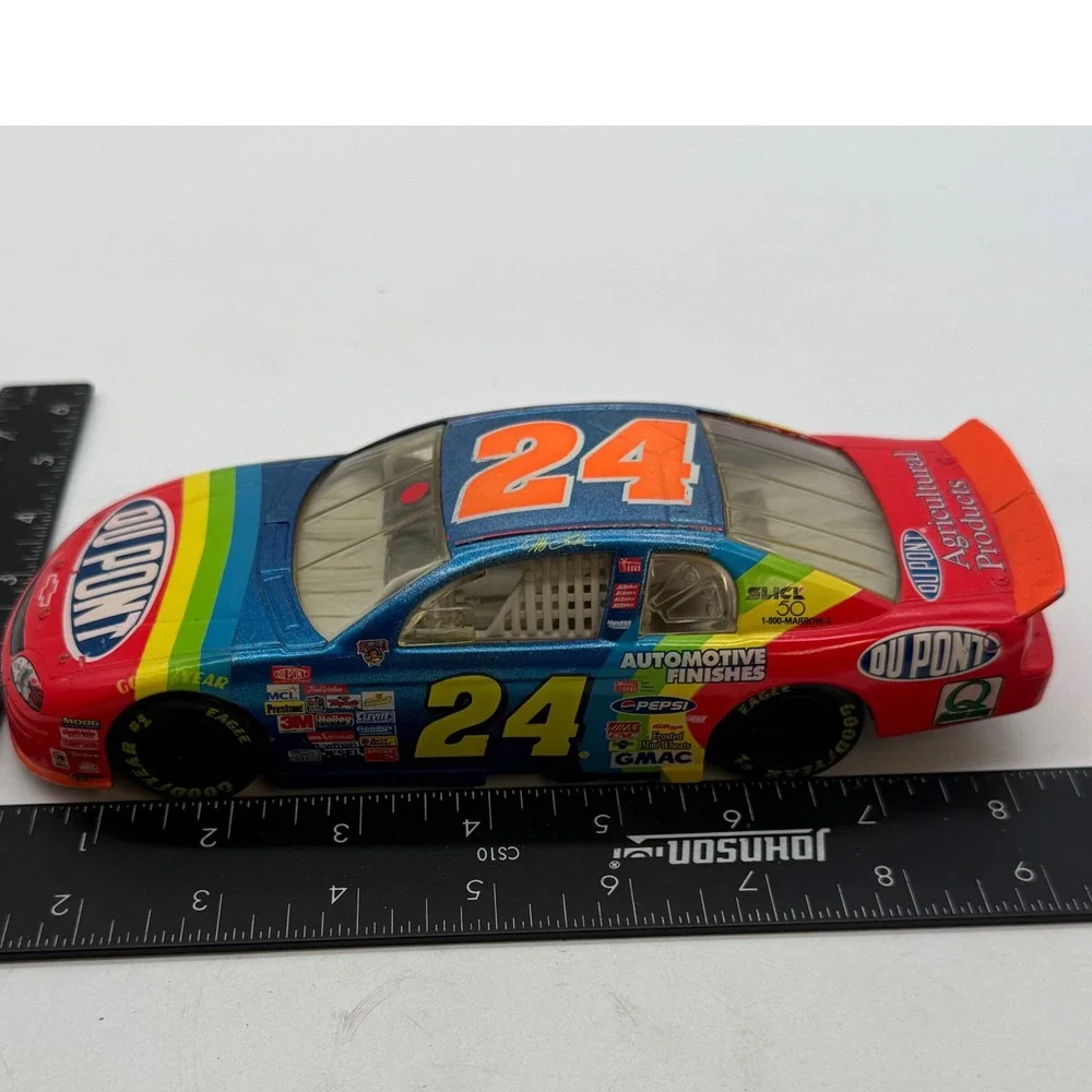 Jeff Gordon 24 DuPont Rainbow Chevrolet Monte Carlo 1/24 Diecast Action Racing